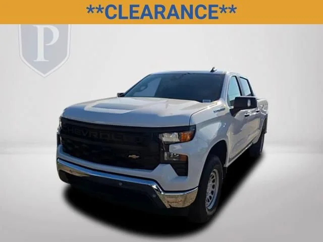 New 2026 Summit White Chevrolet WT image 11