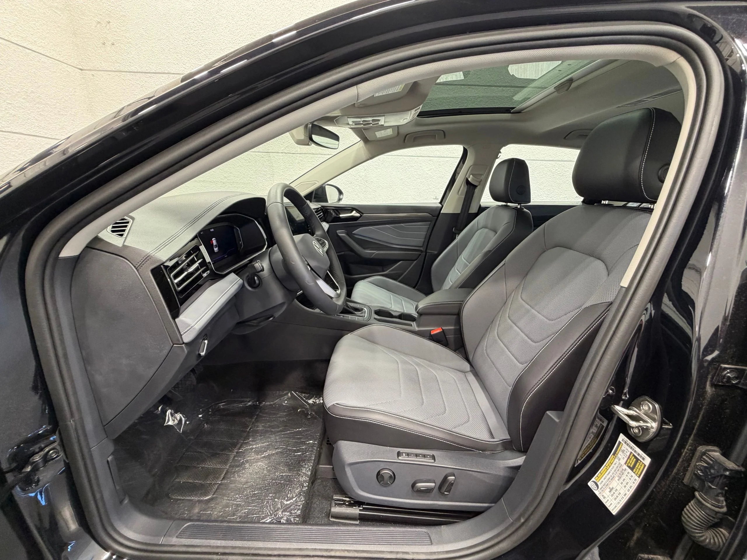 New 2026 Black Volkswagen 1.5T SEL image 21