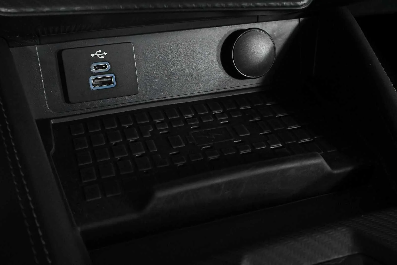 Used 2024 Shadow Black Ford EcoBoost Premium image 29