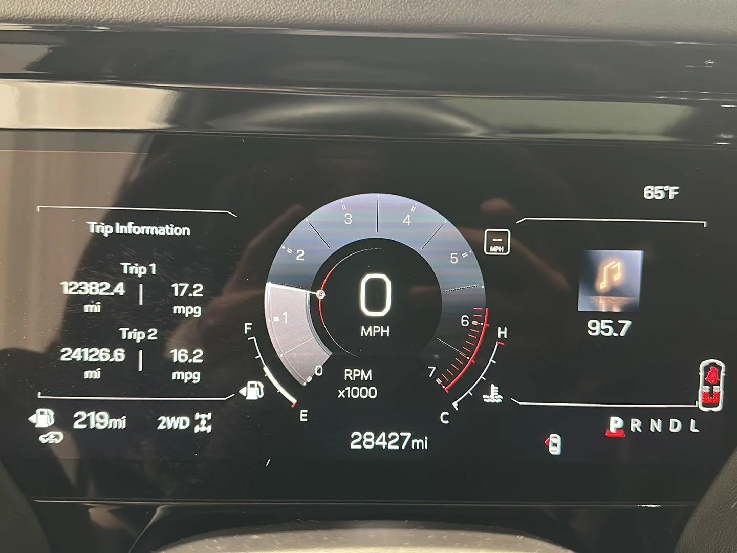 Used 2025 Summit White GMC AT4 image 10