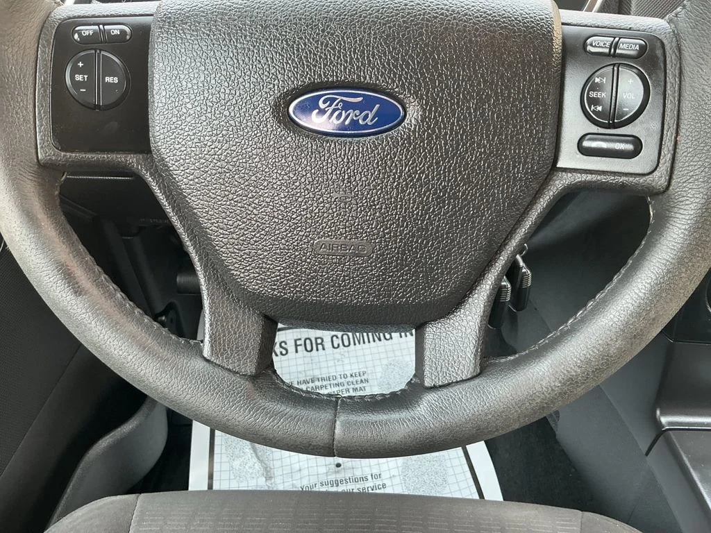 Used 2010 Red Ford XLT image 17