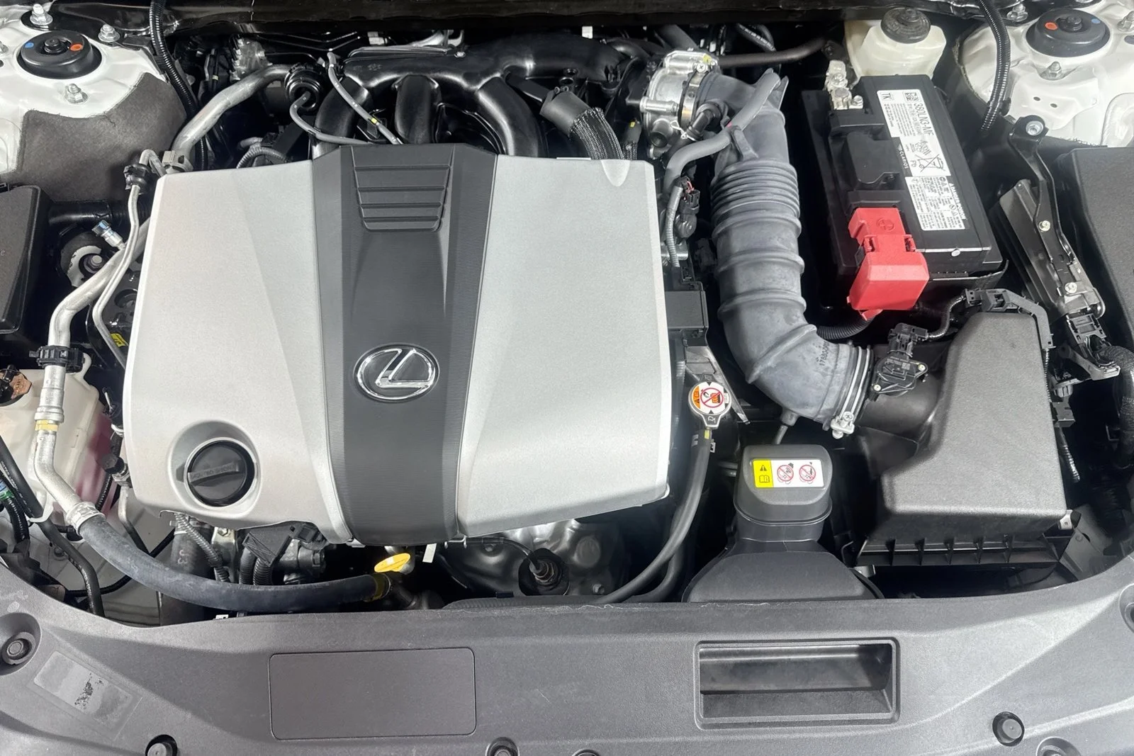 Used 2023 White Lexus ES 350 image 29