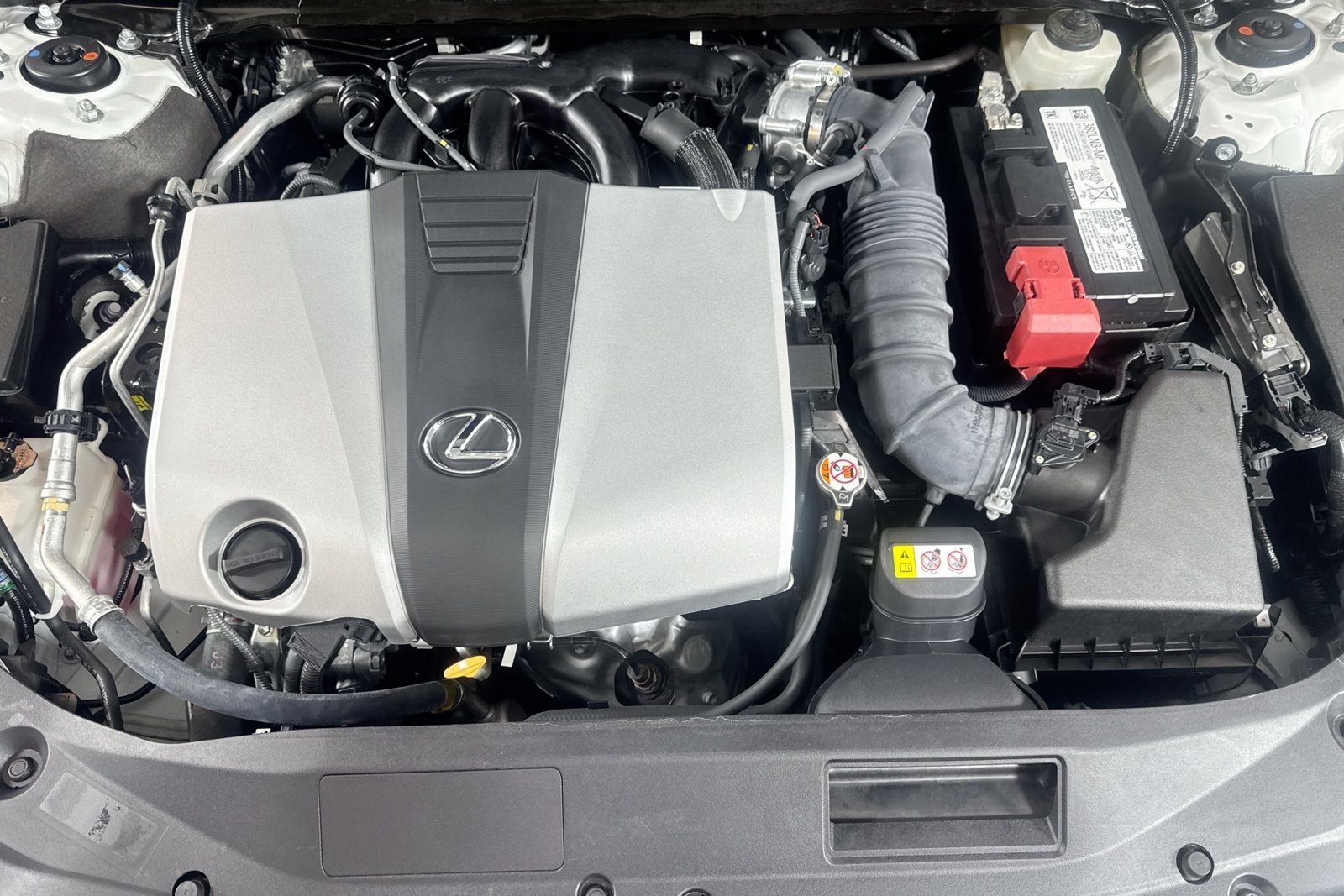 Used 2023 White Lexus ES 350 image 29