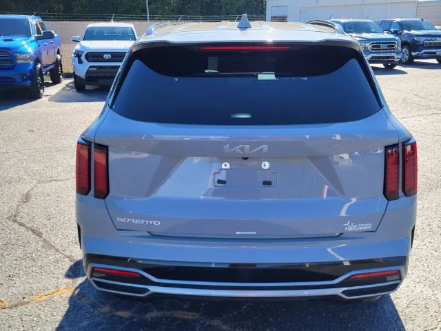 Used 2023 Gray Kia EX image 3