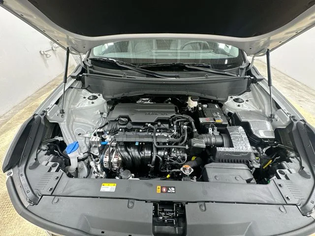 New 2027 Ivory Silver Kia S image 18