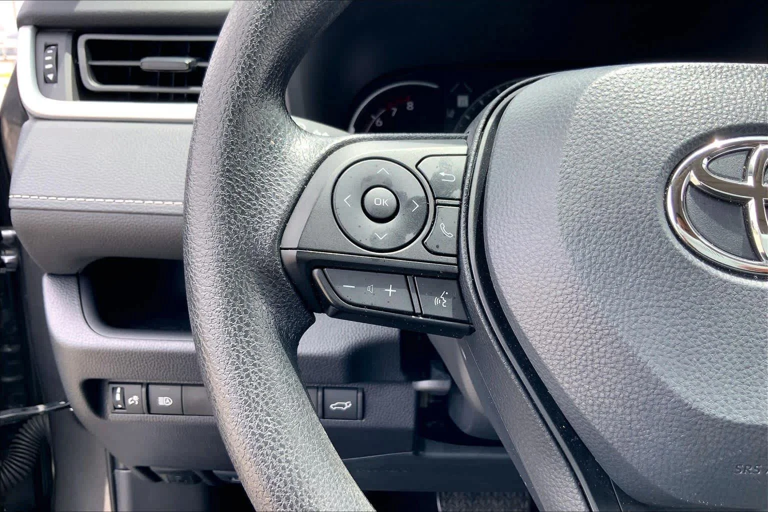 Used 2025 Magnetic Gray Metallic Toyota XLE image 23