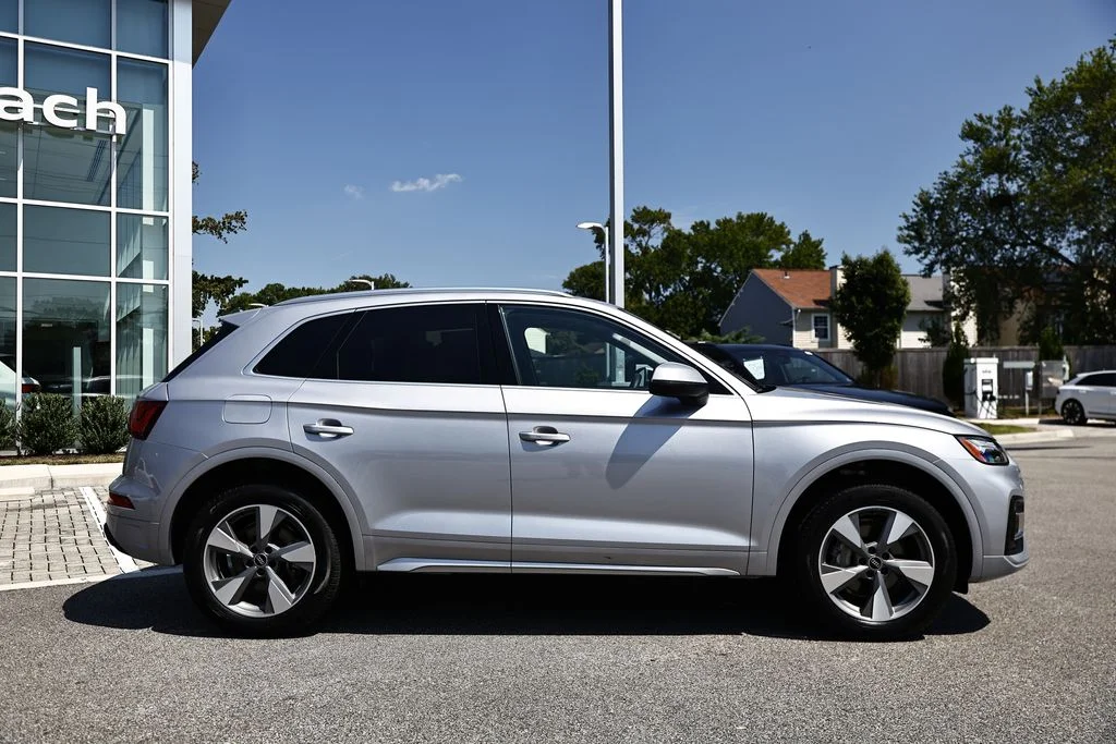 Certified Used 2023 Florett Silver Metallic Audi 40 Premium Plus image 4