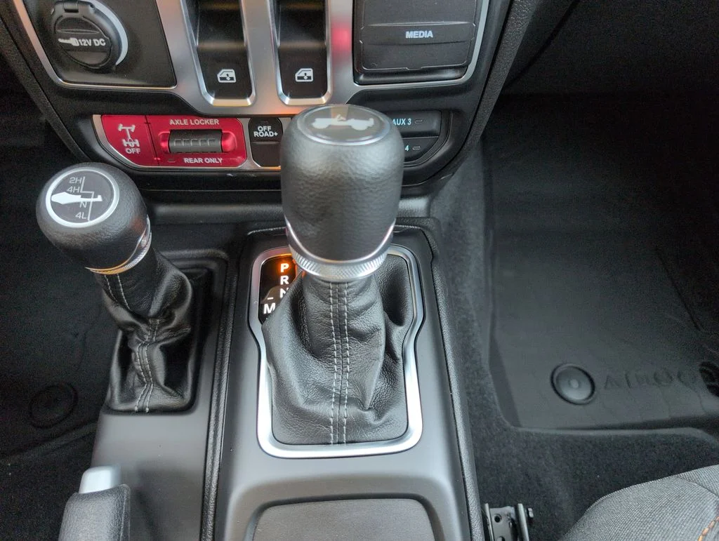2026 Jeep Wrangler 2-Door Willys - Photo 24