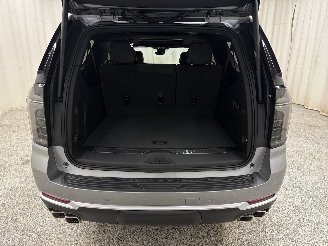 New 2026 Sterling Gray Metallic Chevrolet High Country image 17