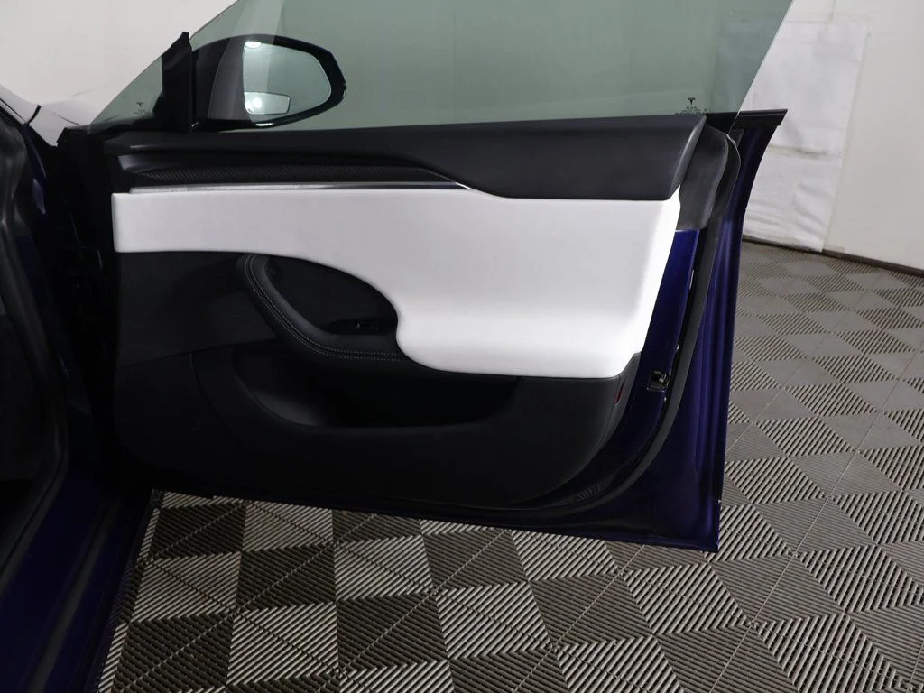 Used 2023 Blue Tesla Plaid image 25