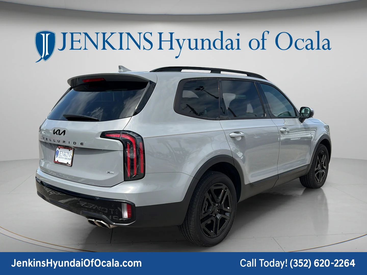 Used 2025 Wolf Gray Kia EX X-Line image 3