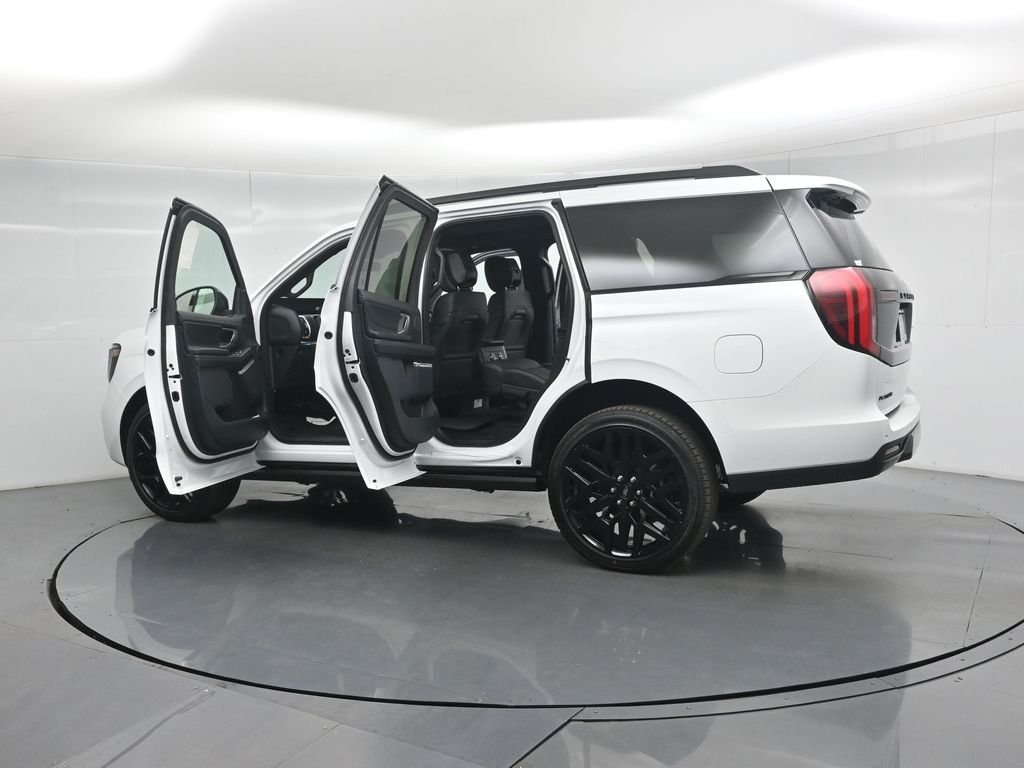 New 2026 Oxford White Ford Platinum image 29