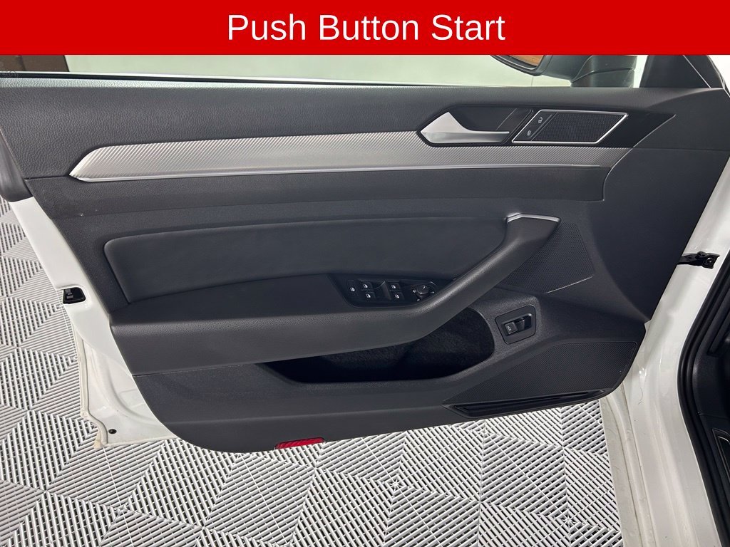 Used 2020  Volkswagen 2.0T SEL R-Line image 9