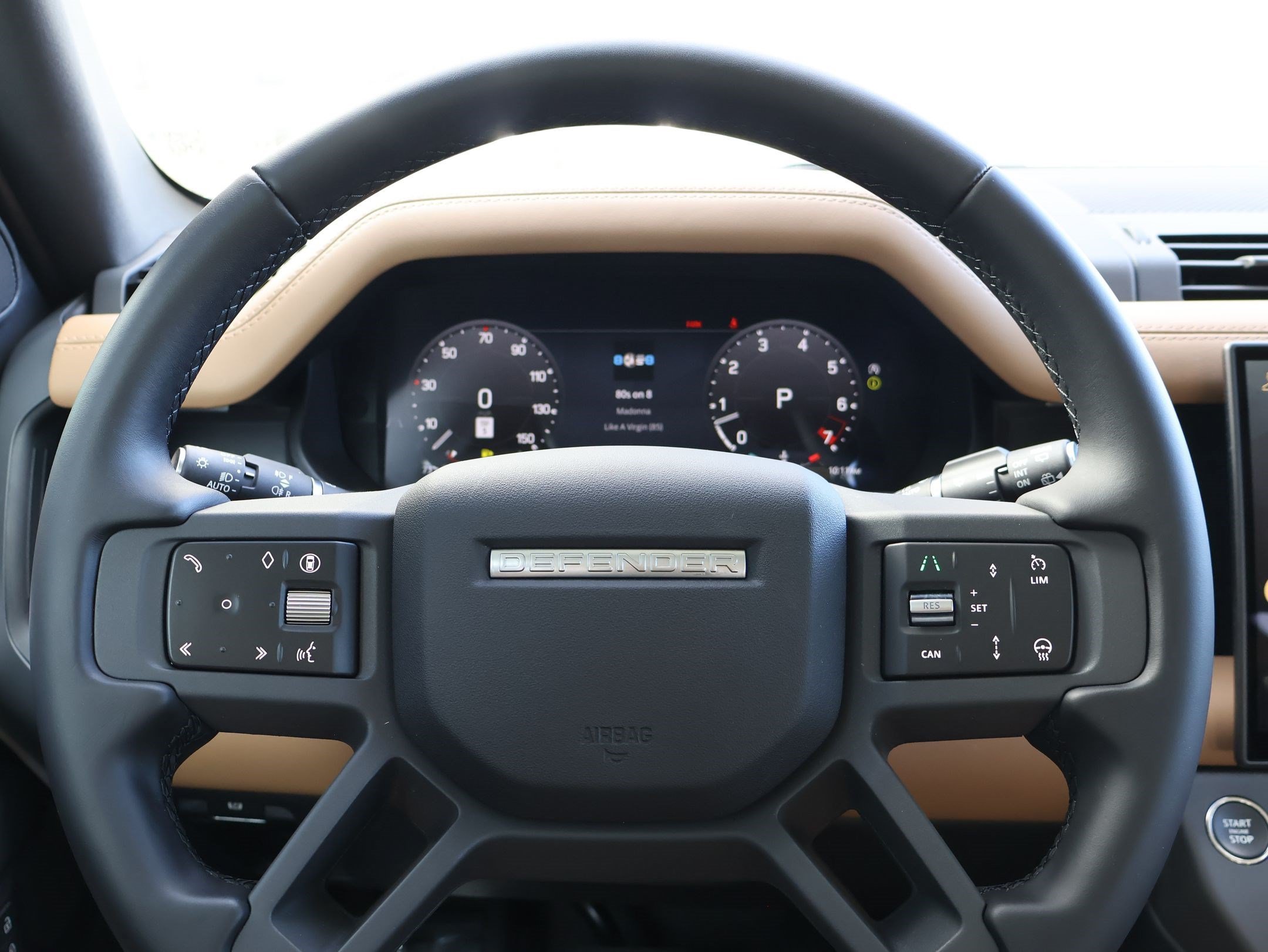 Used 2026 Fuji White Land Rover 110 P400 X-Dynamic SE image 16