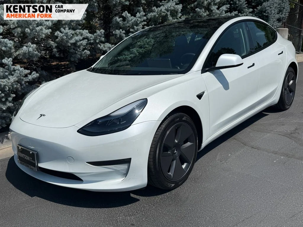 Used 2023 White Tesla Long Range image 3