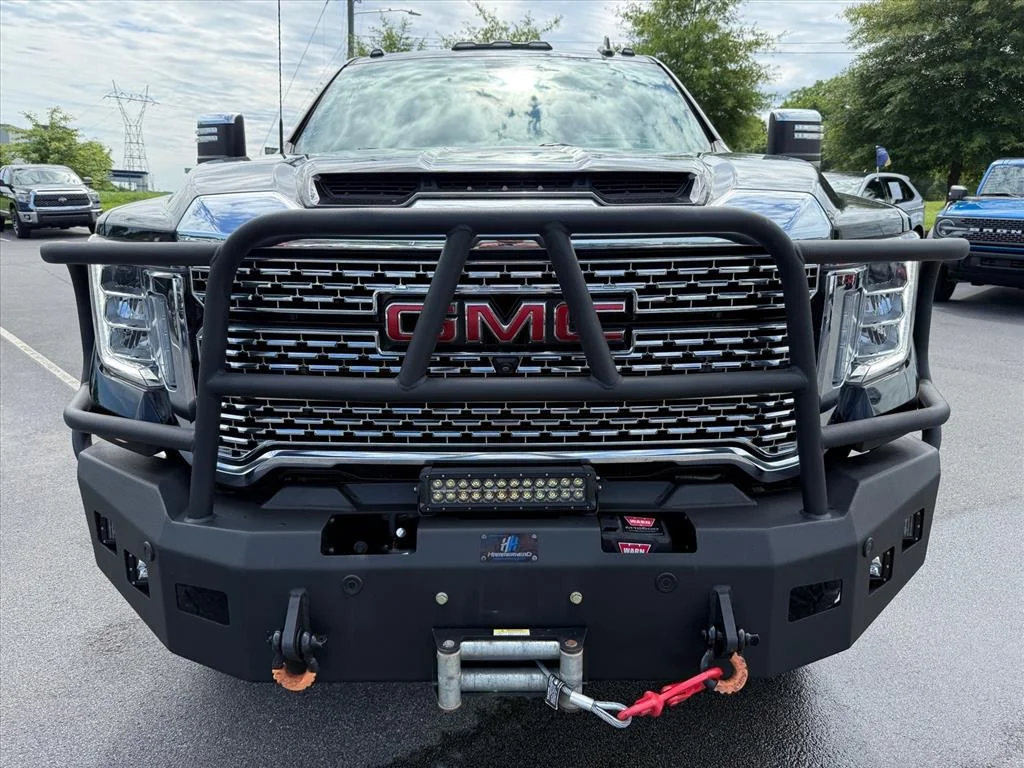 Used 2022 Black GMC Denali image 3