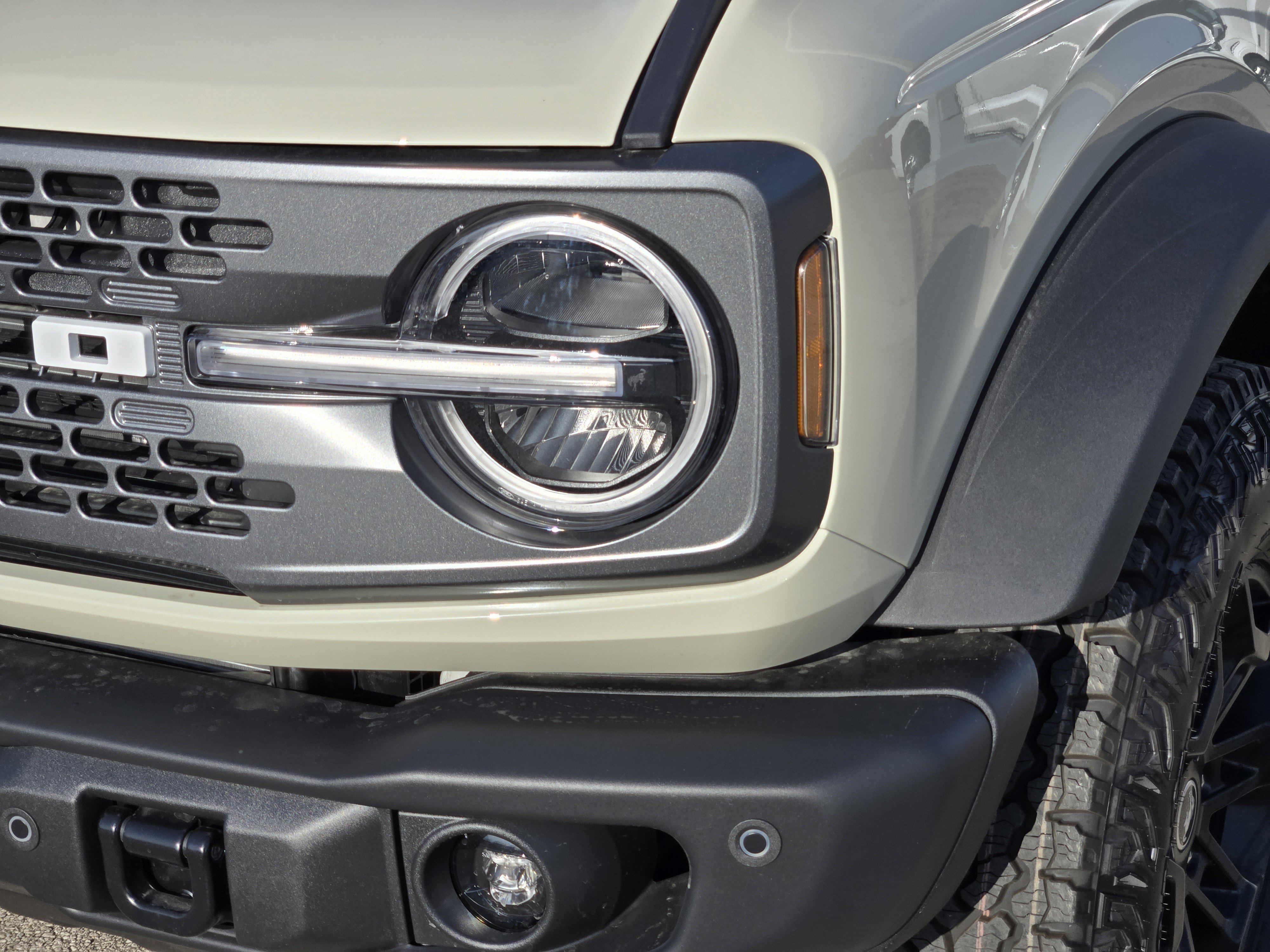 New 2026 Beige Ford Badlands image 5
