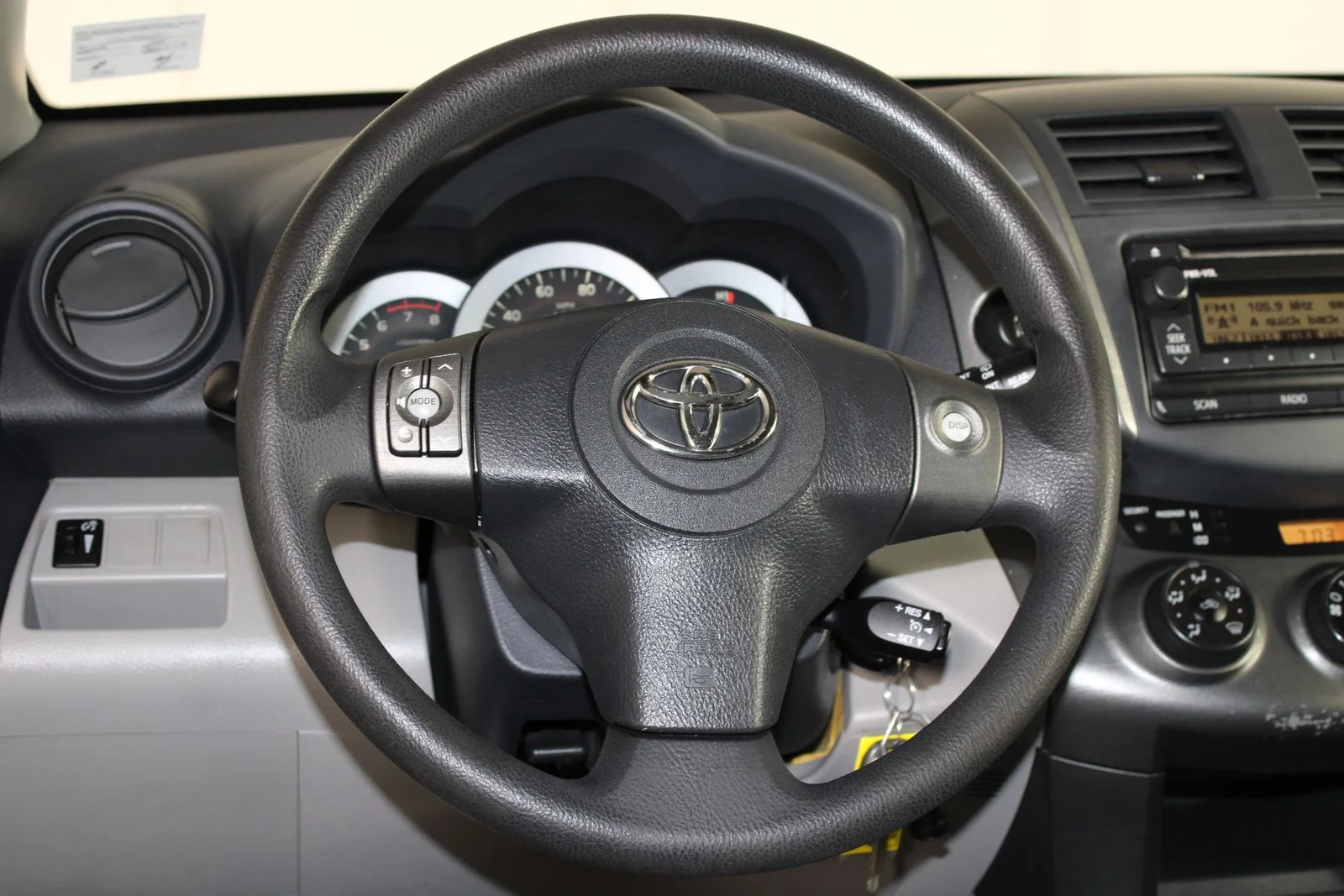 Used 2012 Red Toyota Base image 16