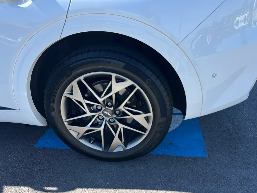 Used 2022 Uyuni White Genesis 2.5T image 19