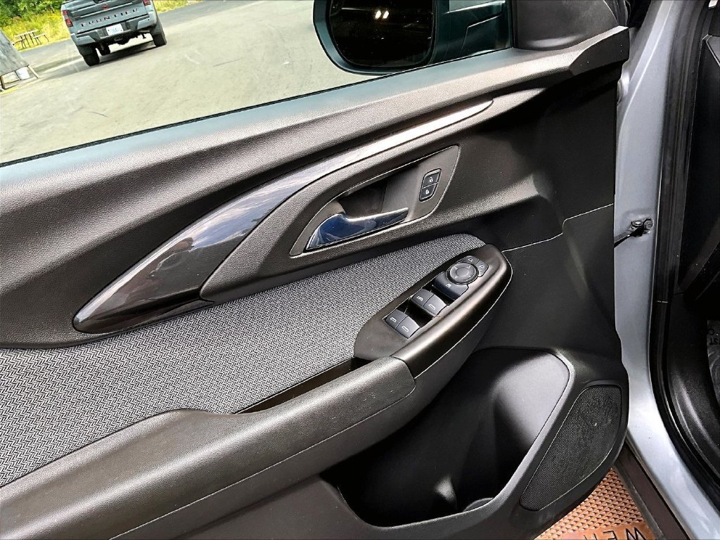 Used 2023 STERLING GRAY METALLIC Chevrolet LT image 10