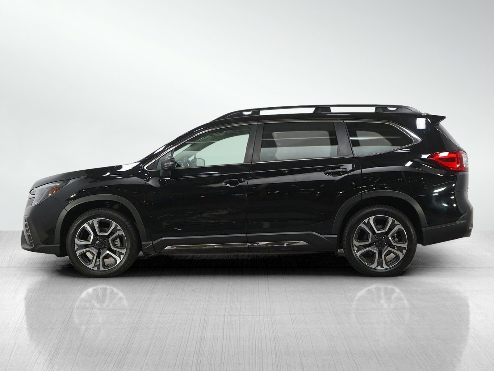 Used 2023 Subaru Ascent Limited with VIN 4S4WMAUD6P3432310 for sale in Burnsville, Minnesota