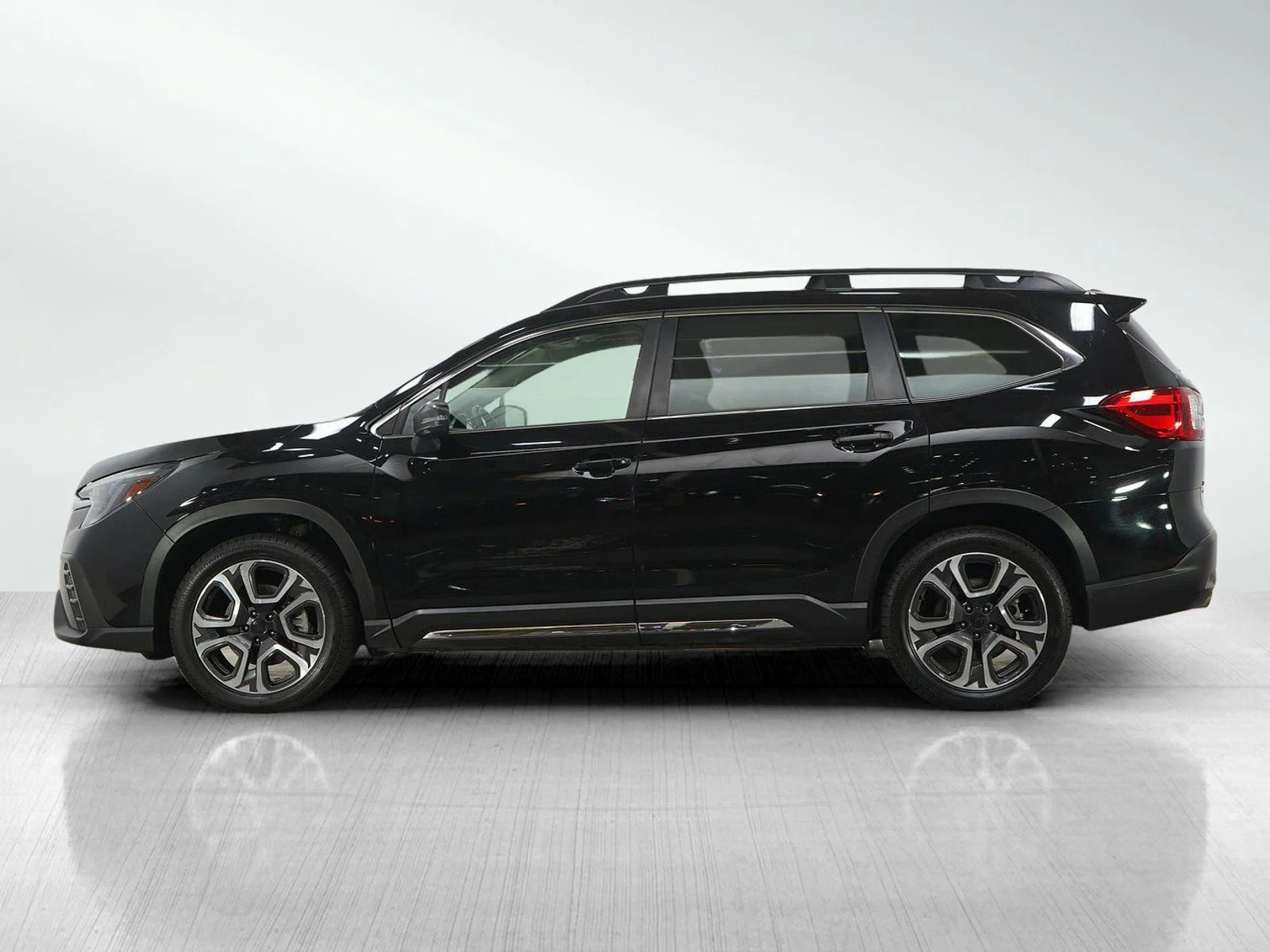Used 2023 Subaru Ascent Limited with VIN 4S4WMAUD6P3432310 for sale in Burnsville, Minnesota