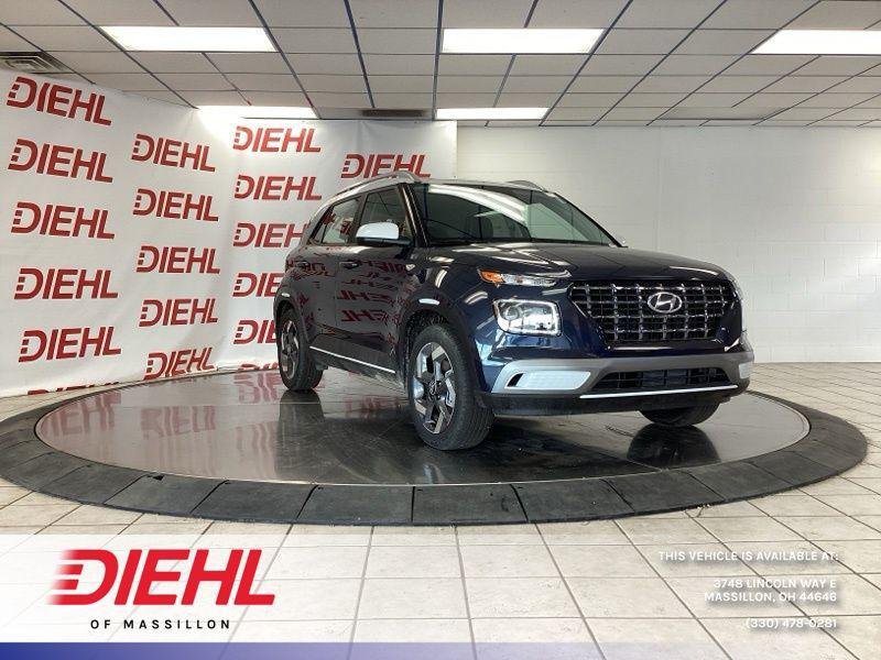 2026 Hyundai Venue SEL w/ 2-Tone Roof IVT's photo