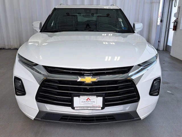 Used 2019 White Chevrolet Premier image 3