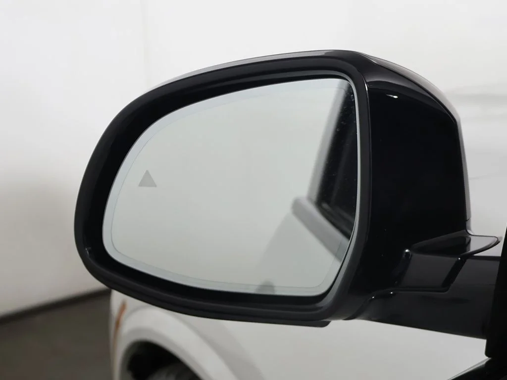 Used 2021 White BMW M50i image 34