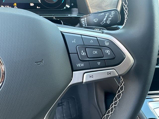 New 2026 Black Volkswagen 2.0T SE w/Technology image 19