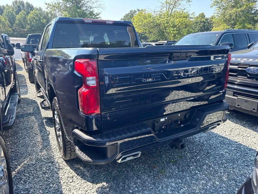 Used 2022 Blue Chevrolet RST image 4