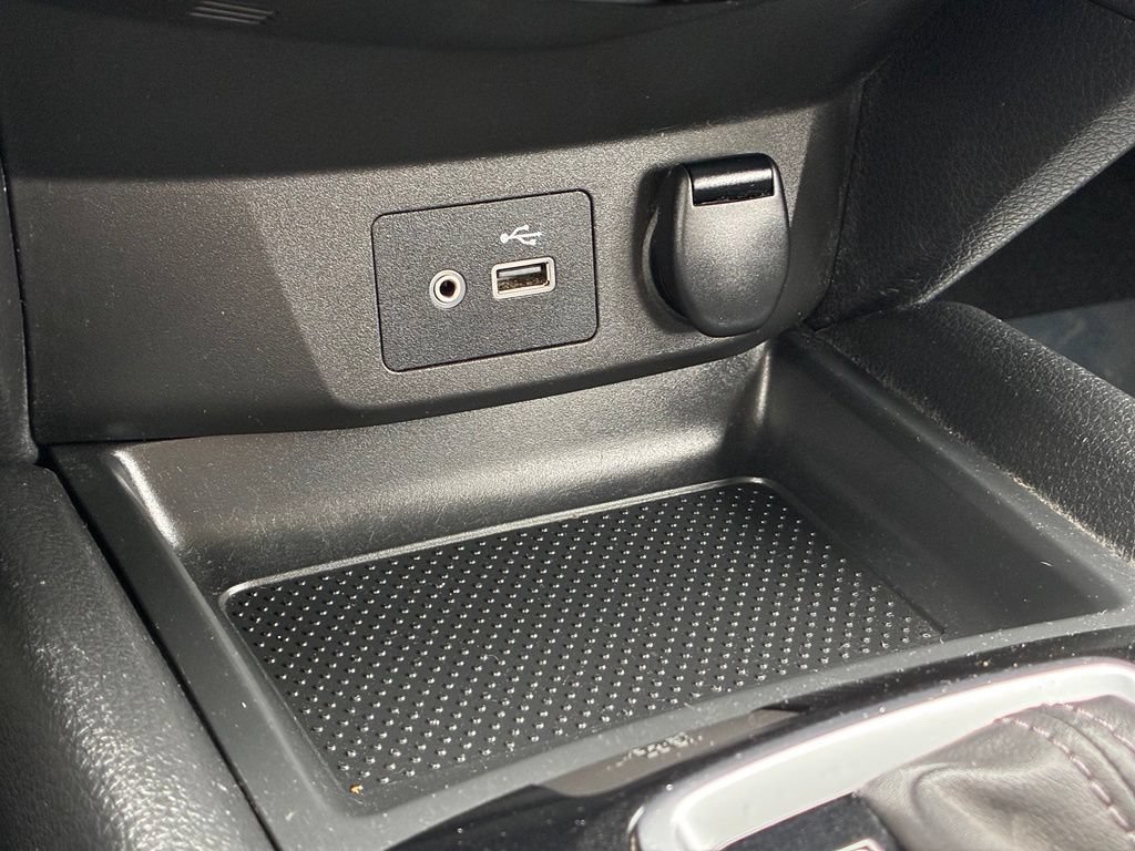 Used 2019 Blue Nissan S image 27