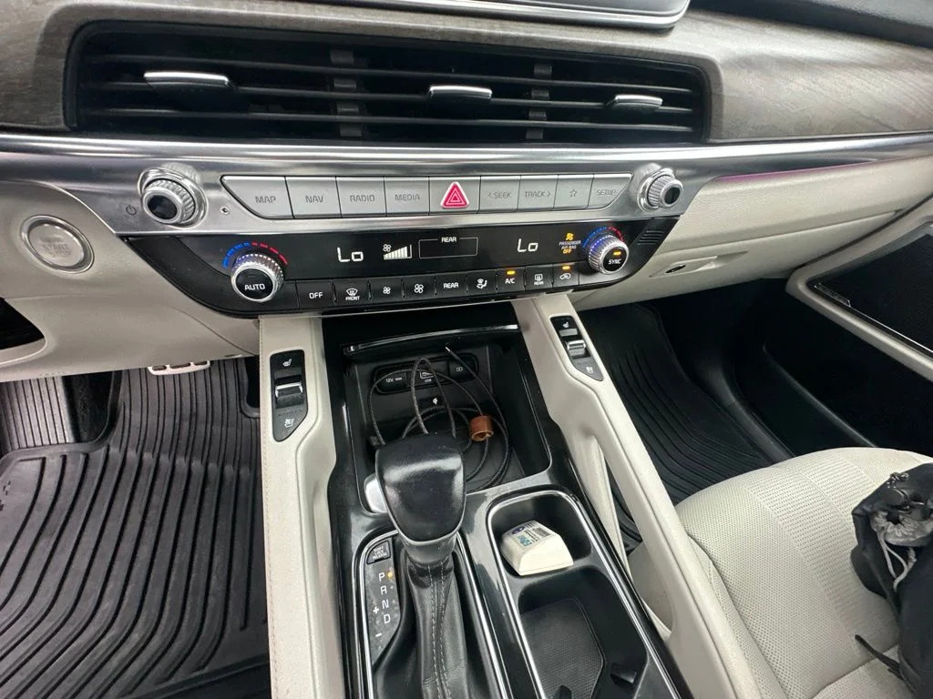 Used 2022 Purple Kia SX image 17
