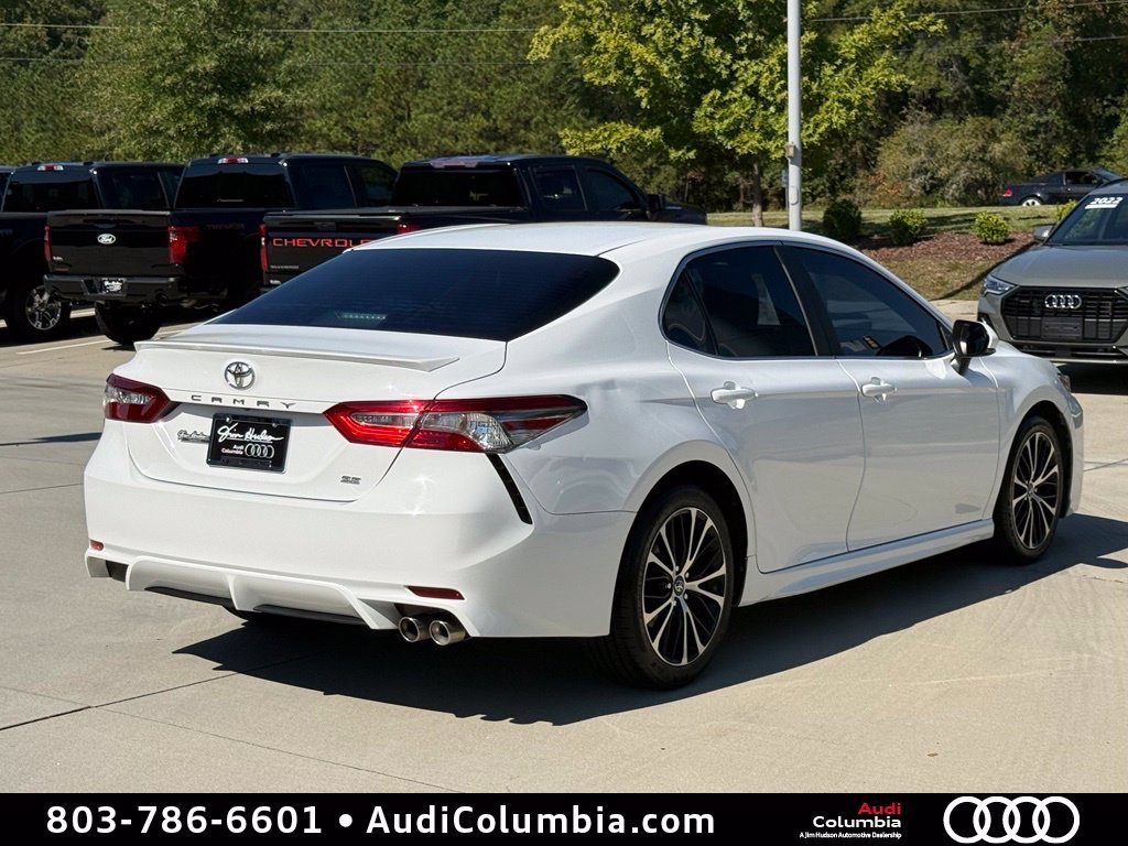 Used 2018 White Toyota SE image 13