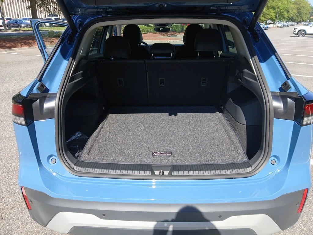 Certified Used 2026 Blue Volkswagen SE image 23