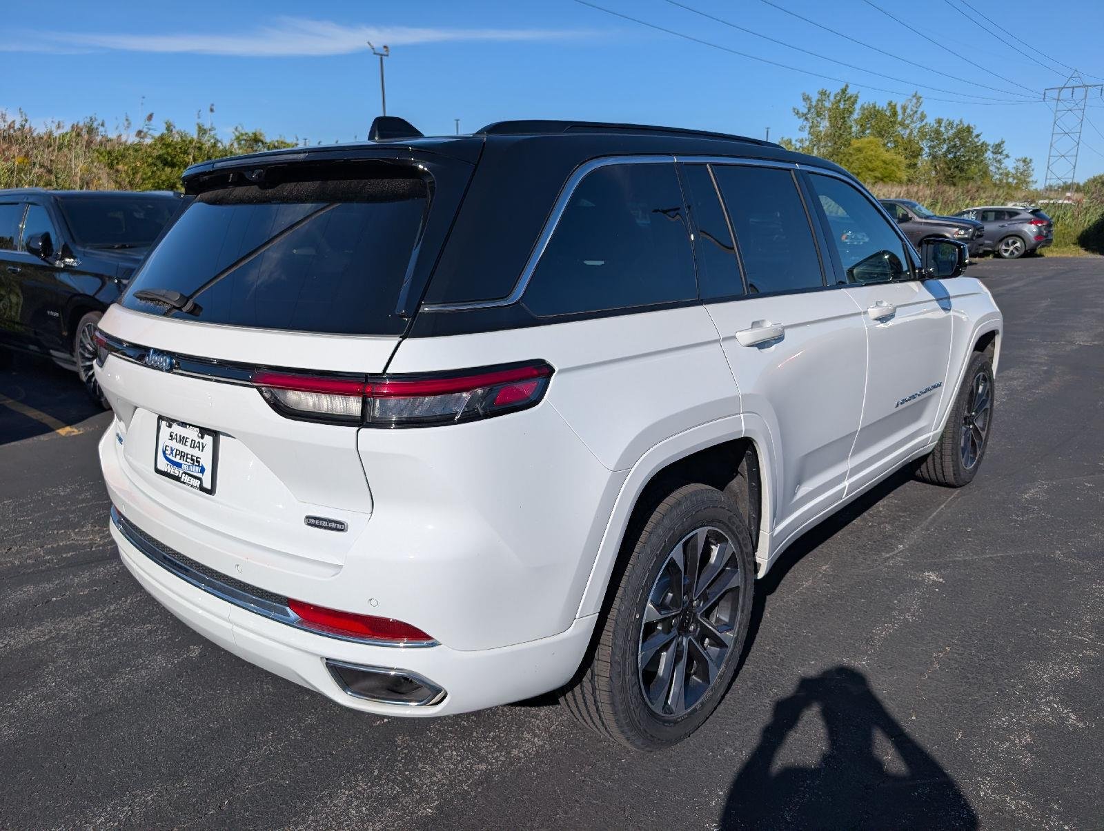 Used 2024 Bright White Clearcoat Jeep Overland image 7