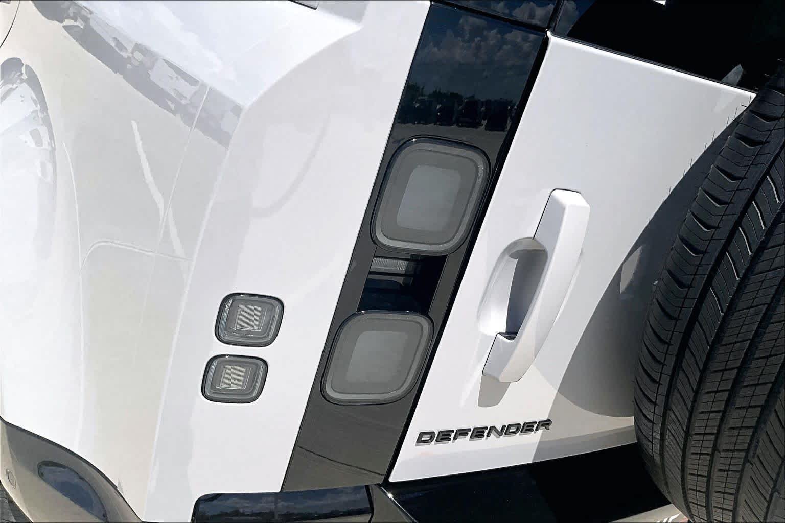 Used 2026 Borasco Grey Metallic Land Rover X image 28