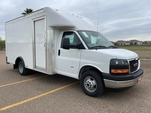 New 2023 GMC Savana Cutaway 3500 1WT