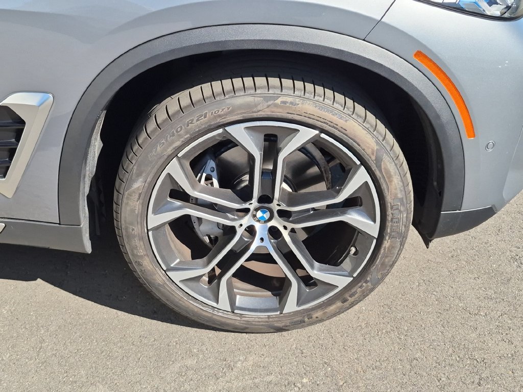 Used 2026 Gray BMW sDrive40i image 5