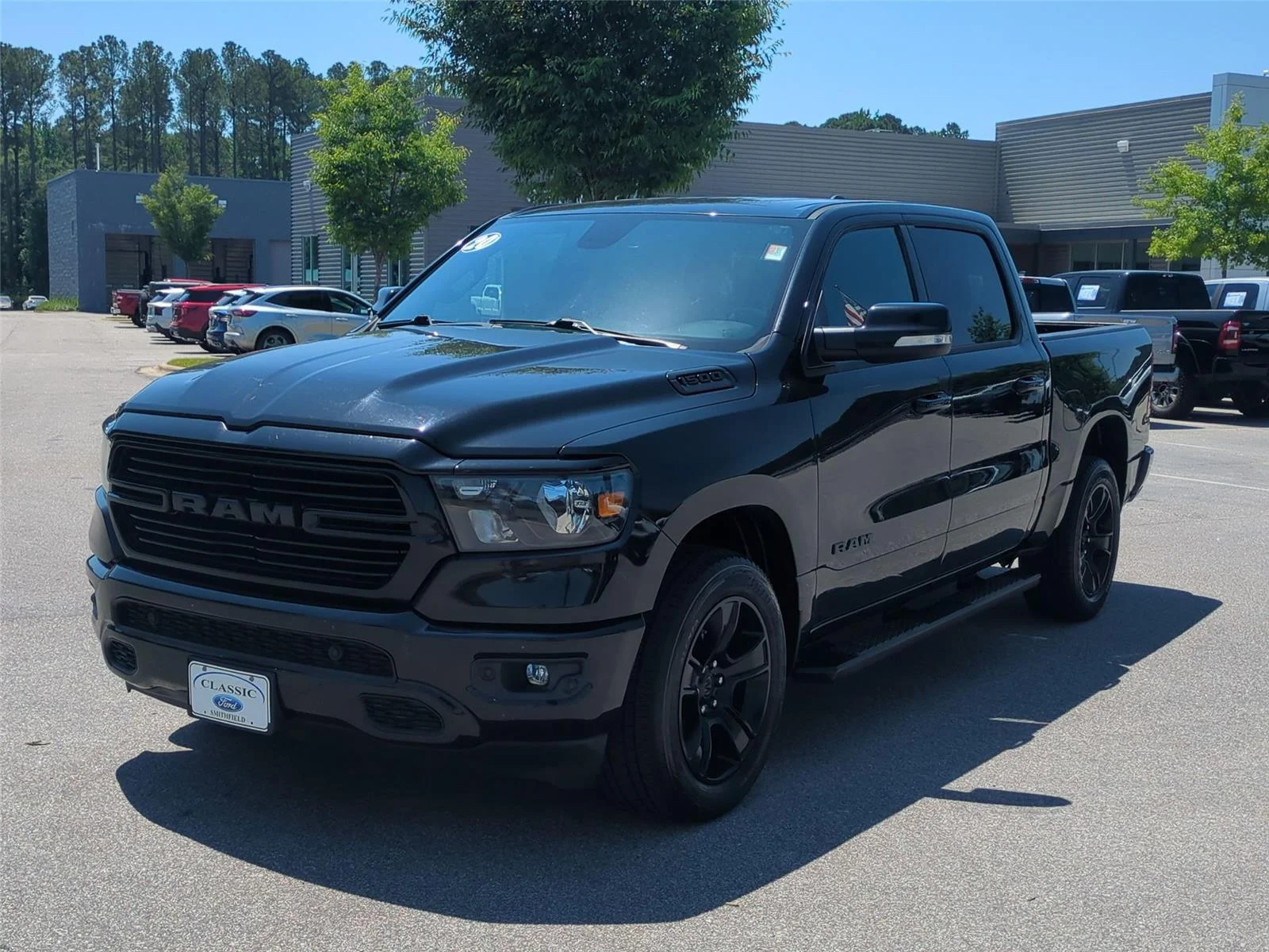 2020 RAM 1500 Big Horn/Lone Star 4x4 Crew Cab 5'7's photo