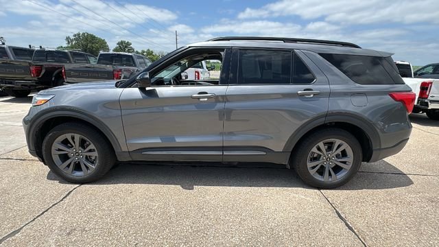 Used 2023 Gray Ford XLT image 7