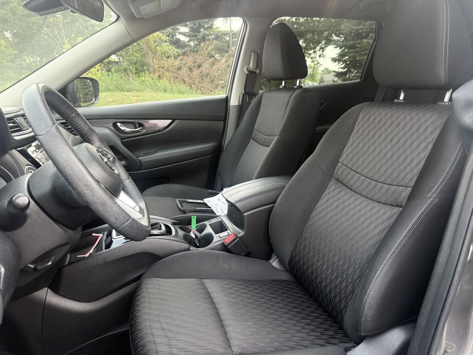 Used 2019 Gun Metallic Nissan SV image 5