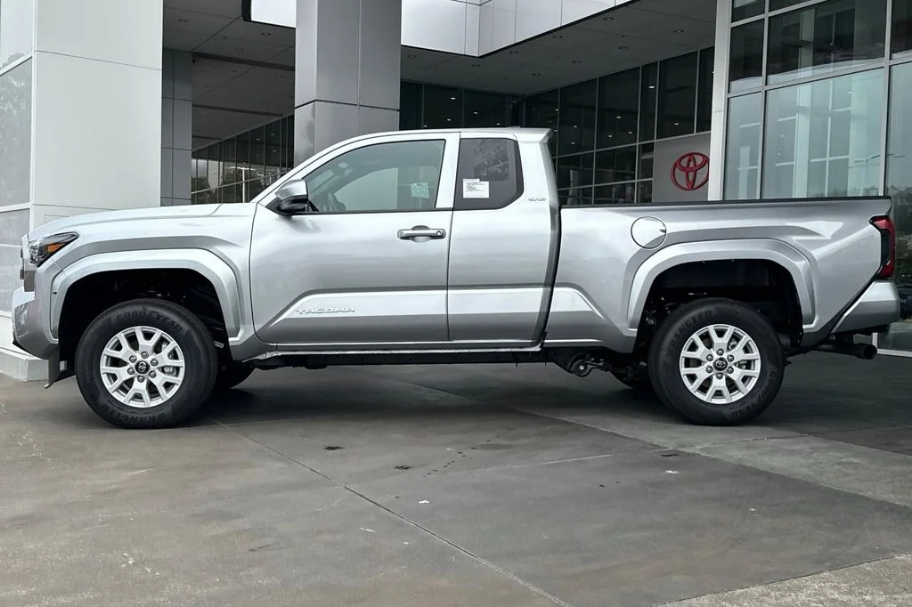 New 2026 Celestial Silver Metallic Toyota  SR5 image 7