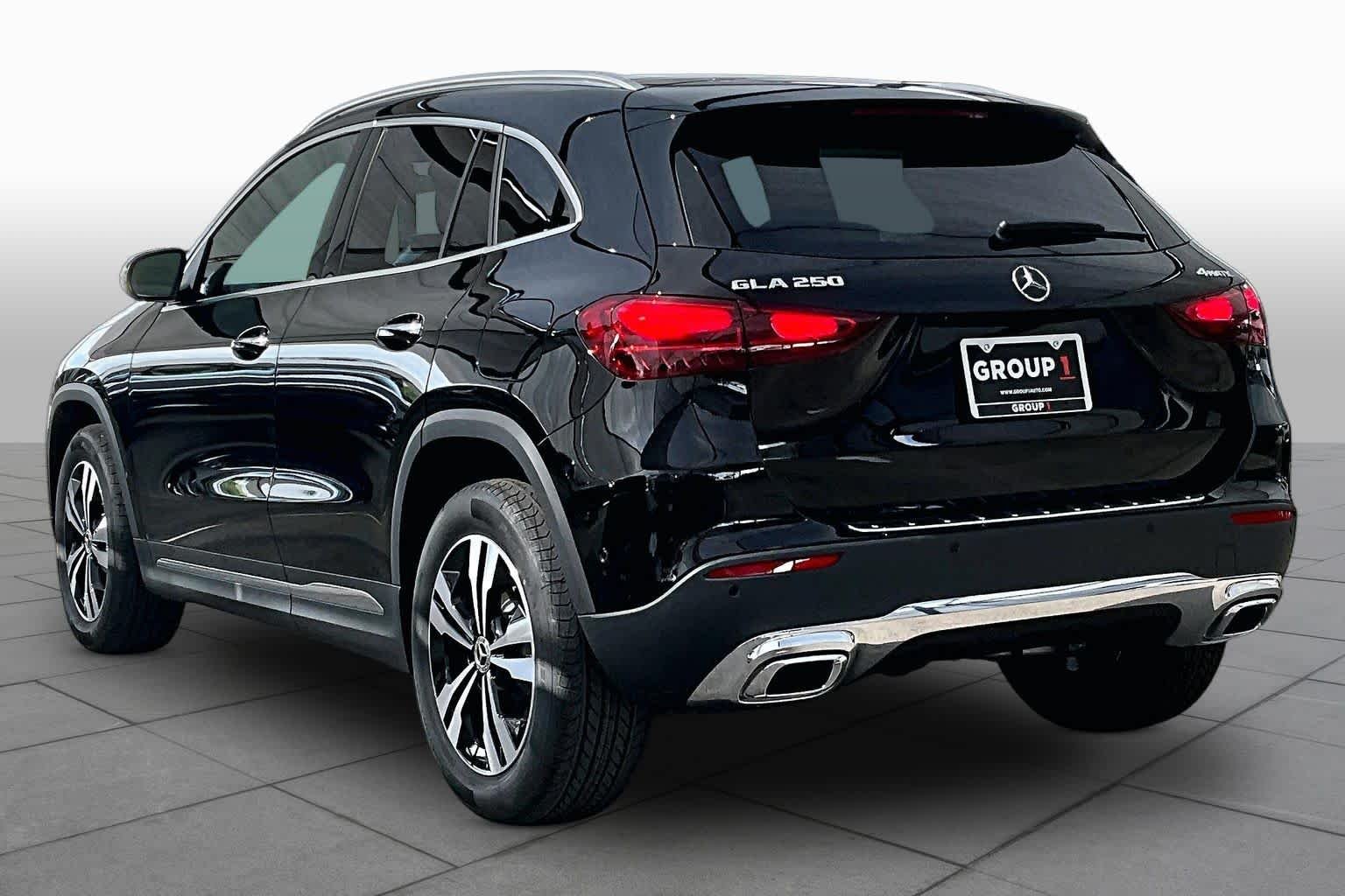 New 2026 Night Black Mercedes-Benz GLA 250 image 4