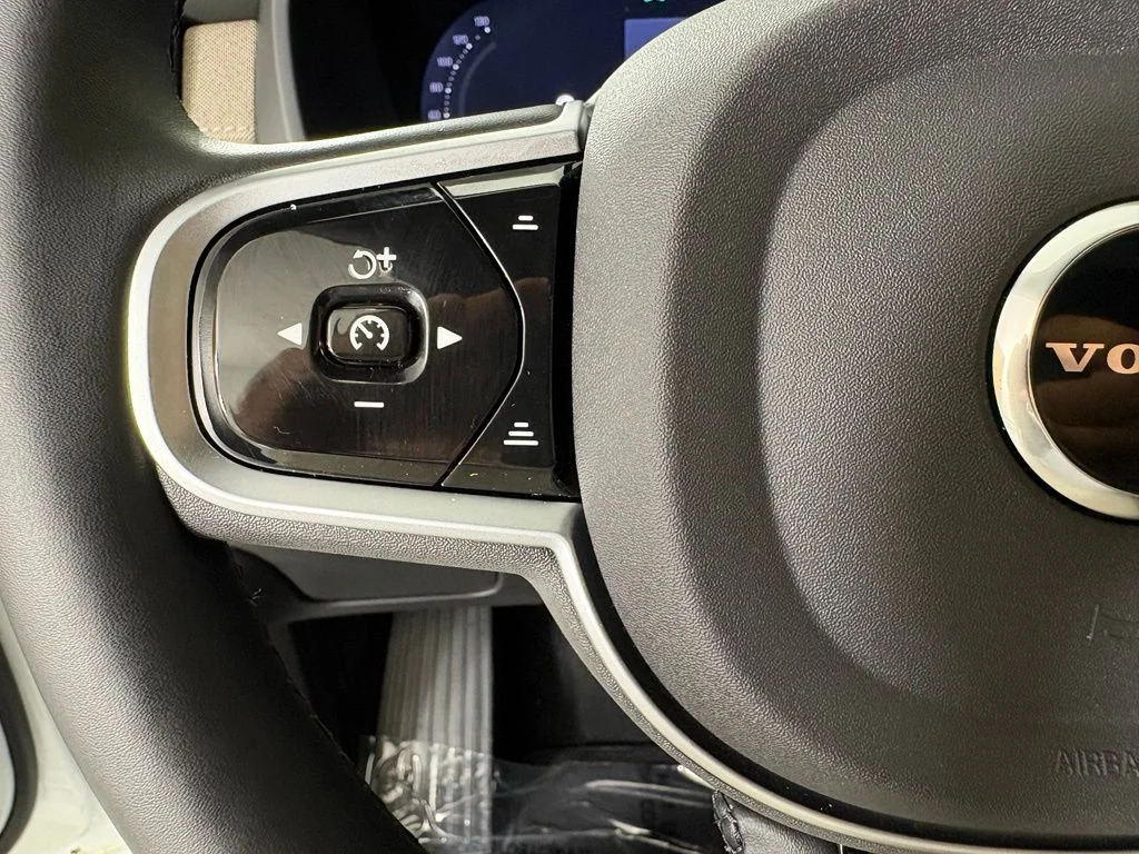 New 2026 Crystal White Volvo Plus image 24