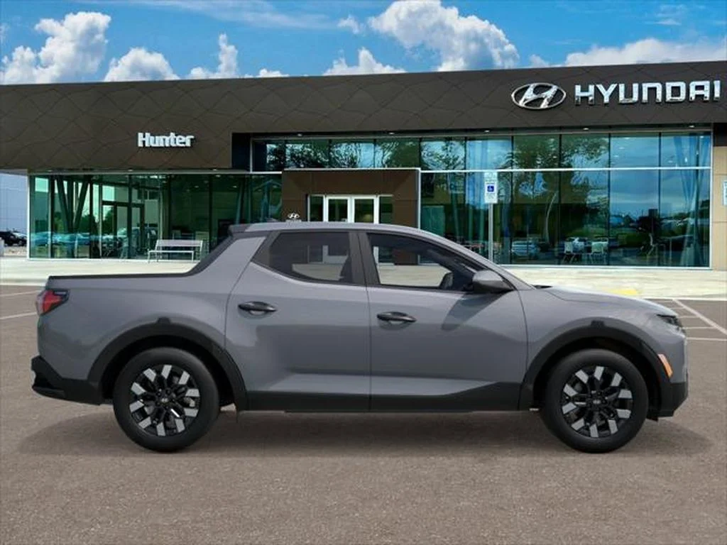 New 2027 Hampton Gray Hyundai SE image 7