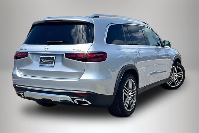 Used 2025 Silver Mercedes-Benz GLS 450 image 4