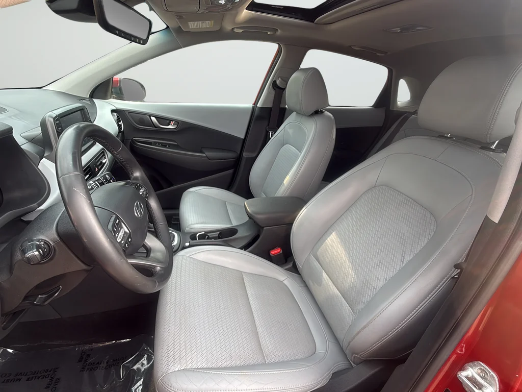 Used 2020 Red Hyundai Ultimate image 10