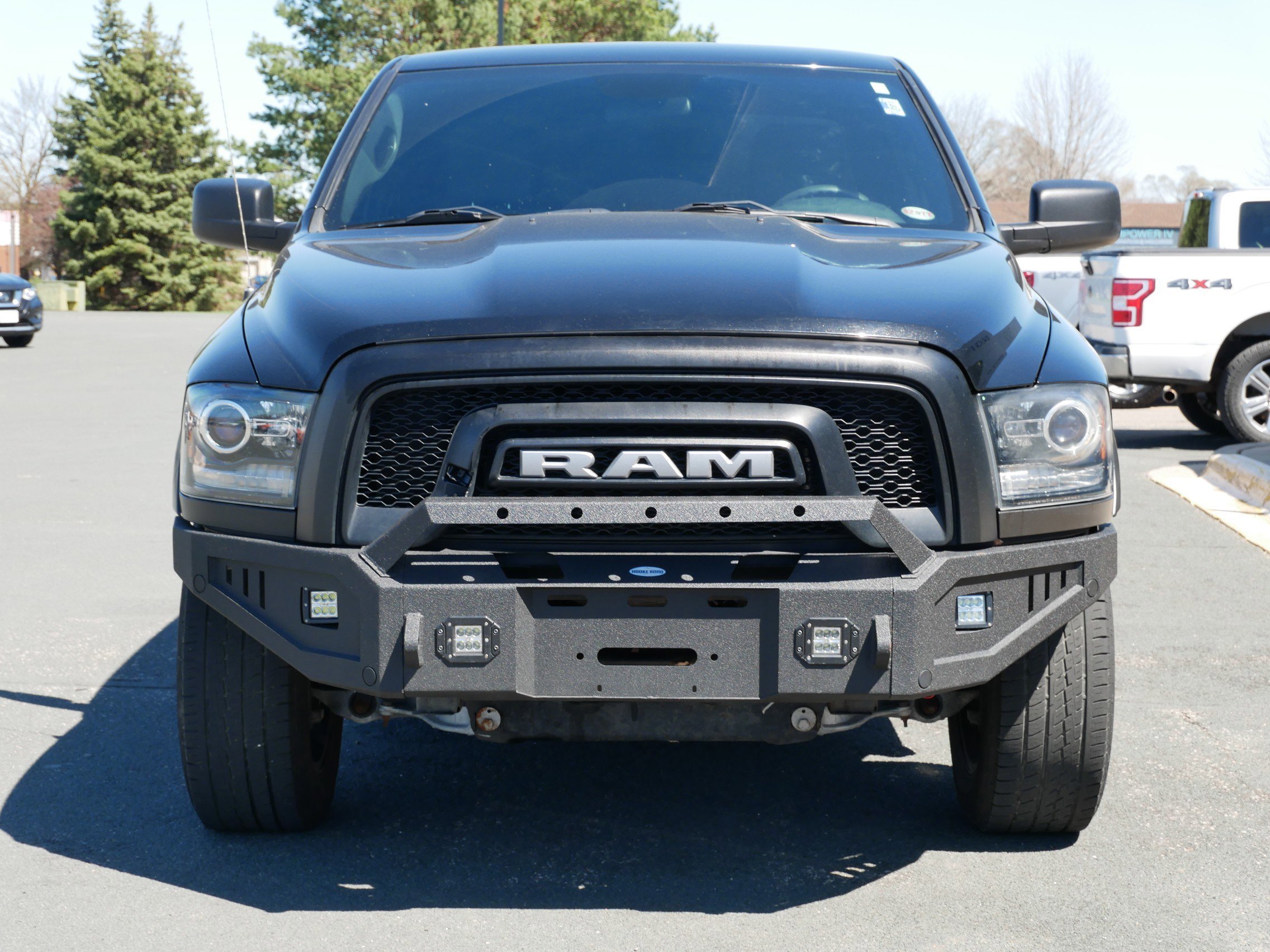 View vehicle photo 3