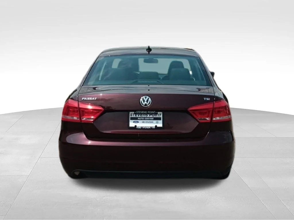 Used 2014 Red Volkswagen 1.8T Wolfsburg Edition image 6